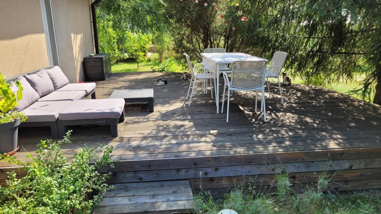 Borywood Villa Male Gacno Buitenkant foto